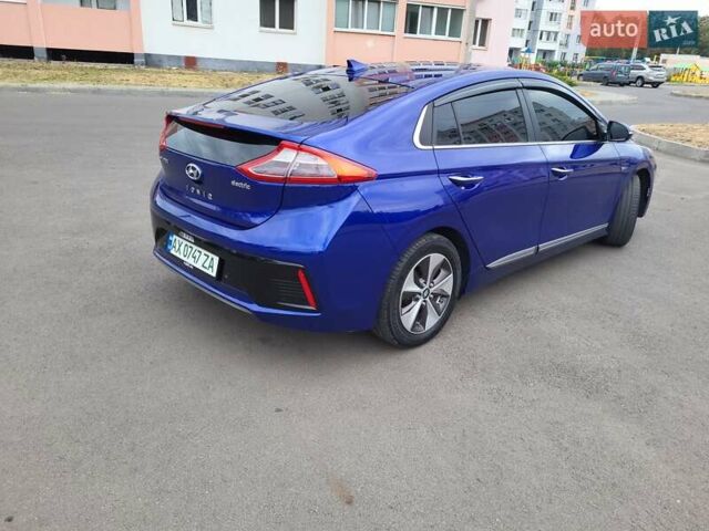Синий Хендай Ioniq, объемом двигателя 0 л и пробегом 59 тыс. км за 14900 $, фото 5 на Automoto.ua