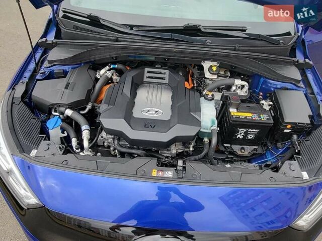 Синий Хендай Ioniq, объемом двигателя 0 л и пробегом 59 тыс. км за 14900 $, фото 9 на Automoto.ua