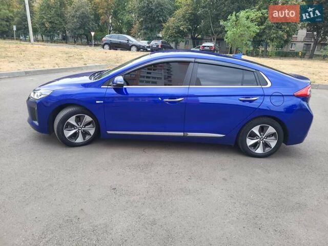 Синий Хендай Ioniq, объемом двигателя 0 л и пробегом 59 тыс. км за 14900 $, фото 1 на Automoto.ua