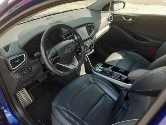 Синий Хендай Ioniq, объемом двигателя 0 л и пробегом 97 тыс. км за 289 $, фото 9 на Automoto.ua