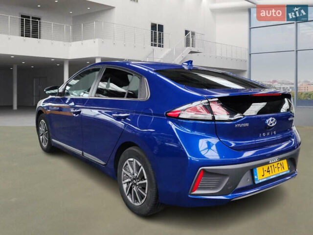 Синий Хендай Ioniq, объемом двигателя 0 л и пробегом 135 тыс. км за 15000 $, фото 2 на Automoto.ua