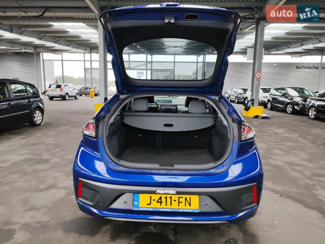 Синий Хендай Ioniq, объемом двигателя 0 л и пробегом 135 тыс. км за 15000 $, фото 5 на Automoto.ua
