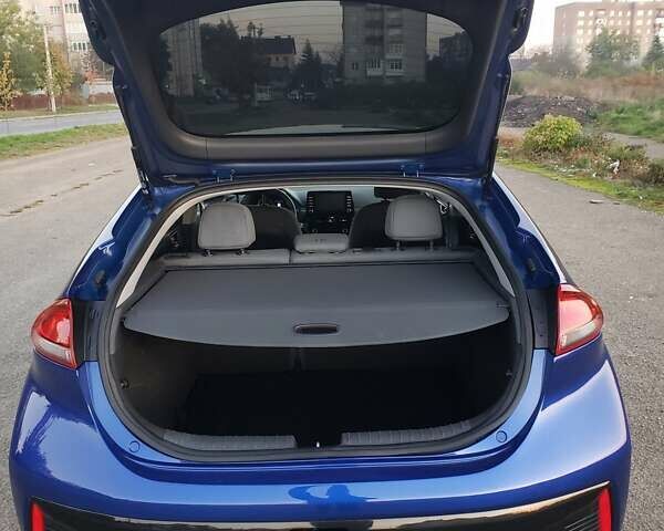 Синий Хендай Ioniq, объемом двигателя 1.6 л и пробегом 86 тыс. км за 16800 $, фото 7 на Automoto.ua