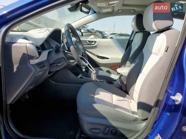 Синий Хендай Ioniq, объемом двигателя 1.58 л и пробегом 145 тыс. км за 3000 $, фото 6 на Automoto.ua
