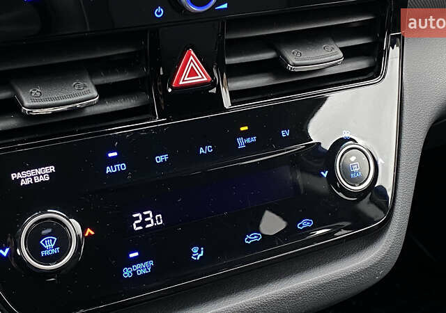 Хендай Ioniq 2020 в Луцке на Automoto.ua Синий Хендай Ioniq, объемом двигателя 0 л и пробегом 101 тыс. км за 16500 $, фото 68 на Automoto.ua