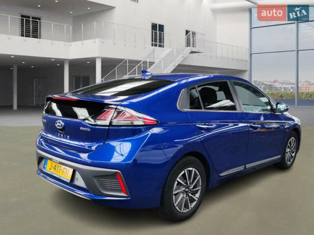 Синий Хендай Ioniq, объемом двигателя 0 л и пробегом 135 тыс. км за 15000 $, фото 4 на Automoto.ua