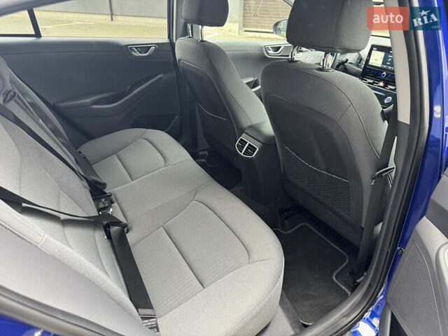 Синий Хендай Ioniq, объемом двигателя 0 л и пробегом 149 тыс. км за 15400 $, фото 43 на Automoto.ua