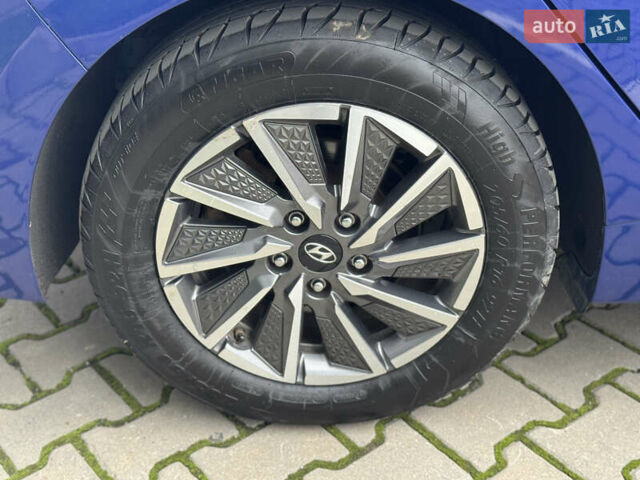 Синий Хендай Ioniq, объемом двигателя 0 л и пробегом 150 тыс. км за 15850 $, фото 51 на Automoto.ua