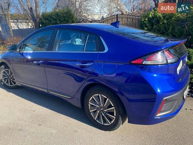 Синий Хендай Ioniq, объемом двигателя 0 л и пробегом 91 тыс. км за 16000 $, фото 3 на Automoto.ua