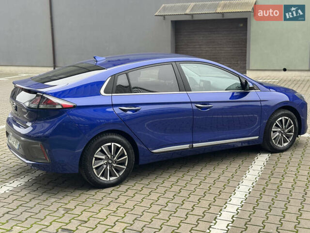 Синий Хендай Ioniq, объемом двигателя 0 л и пробегом 150 тыс. км за 15850 $, фото 18 на Automoto.ua