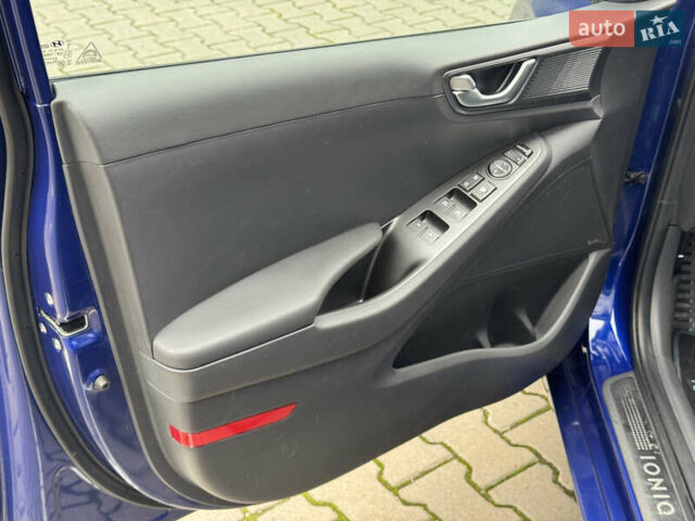 Синий Хендай Ioniq, объемом двигателя 0 л и пробегом 150 тыс. км за 15850 $, фото 36 на Automoto.ua