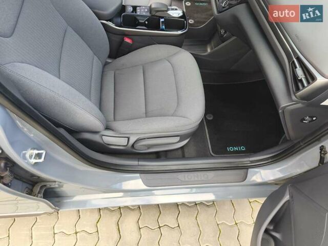 Синій Хендай Ioniq, об'ємом двигуна 0 л та пробігом 57 тис. км за 16600 $, фото 56 на Automoto.ua