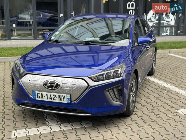Синий Хендай Ioniq, объемом двигателя 0 л и пробегом 150 тыс. км за 15850 $, фото 3 на Automoto.ua