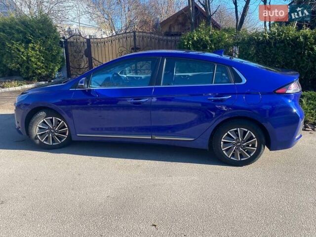 Синий Хендай Ioniq, объемом двигателя 0 л и пробегом 91 тыс. км за 16000 $, фото 4 на Automoto.ua