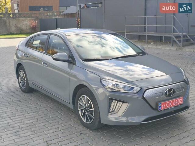 Синій Хендай Ioniq, об'ємом двигуна 0 л та пробігом 57 тис. км за 16600 $, фото 21 на Automoto.ua