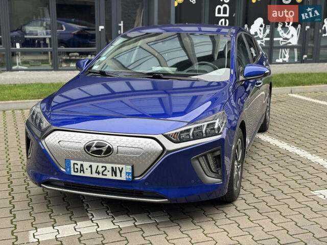 Синий Хендай Ioniq, объемом двигателя 0 л и пробегом 150 тыс. км за 15850 $, фото 4 на Automoto.ua