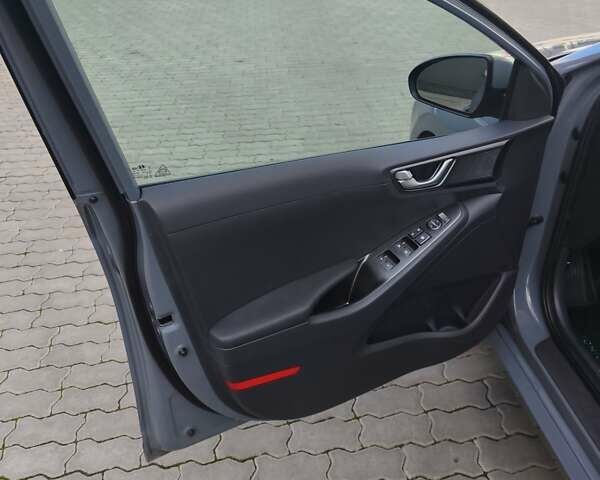 Синій Хендай Ioniq, об'ємом двигуна 0 л та пробігом 57 тис. км за 16600 $, фото 37 на Automoto.ua