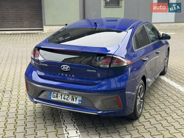 Синий Хендай Ioniq, объемом двигателя 0 л и пробегом 150 тыс. км за 15850 $, фото 25 на Automoto.ua