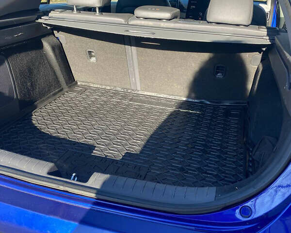 Синий Хендай Ioniq, объемом двигателя 0 л и пробегом 91 тыс. км за 16000 $, фото 10 на Automoto.ua