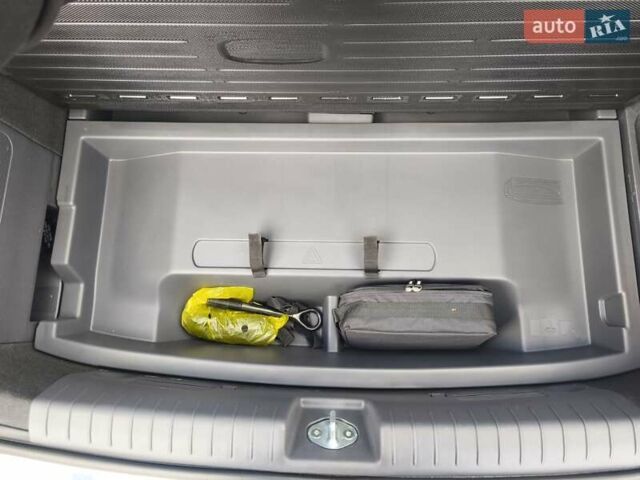 Синій Хендай Ioniq, об'ємом двигуна 0 л та пробігом 57 тис. км за 16600 $, фото 51 на Automoto.ua