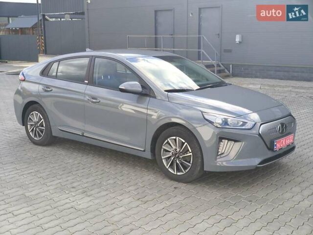 Синій Хендай Ioniq, об'ємом двигуна 0 л та пробігом 57 тис. км за 16600 $, фото 6 на Automoto.ua