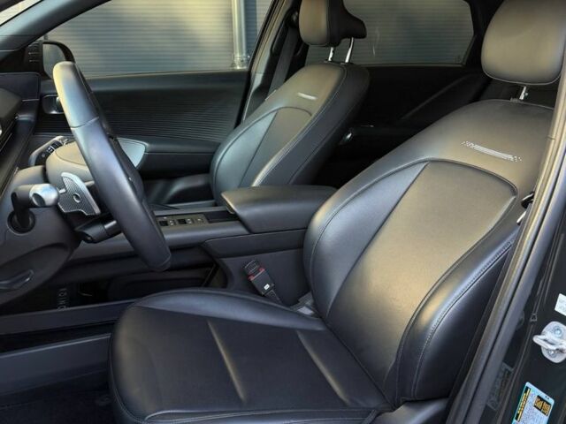 Зелений Хендай Ioniq, об'ємом двигуна 0 л та пробігом 41 тис. км за 25200 $, фото 8 на Automoto.ua