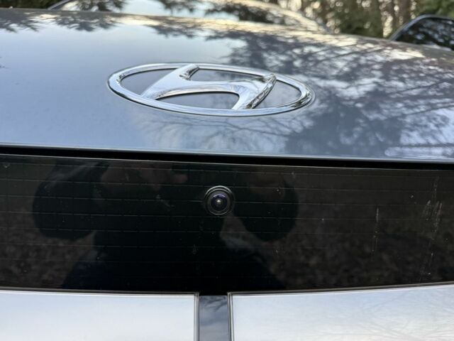 Зелений Хендай Ioniq, об'ємом двигуна 0 л та пробігом 62 тис. км за 31000 $, фото 17 на Automoto.ua