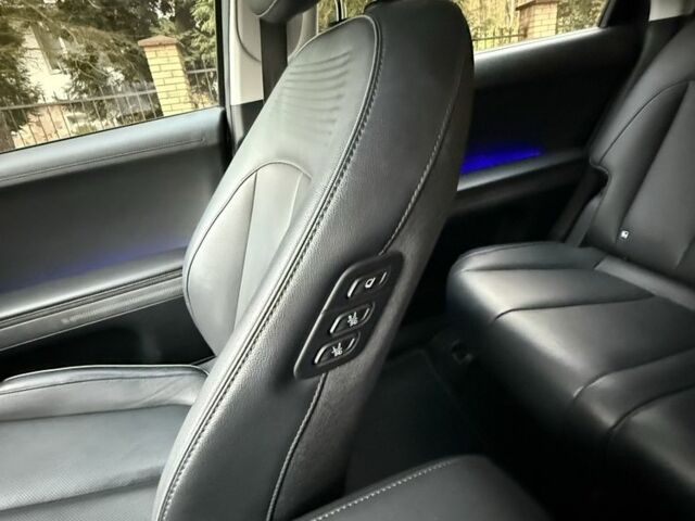 Зелений Хендай Ioniq, об'ємом двигуна 0 л та пробігом 62 тис. км за 31000 $, фото 10 на Automoto.ua