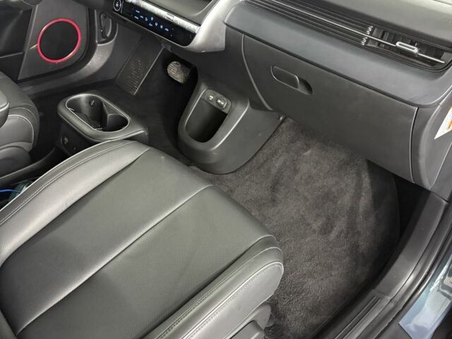 Зеленый Хендай Ioniq, объемом двигателя 0 л и пробегом 25 тыс. км за 25300 $, фото 5 на Automoto.ua