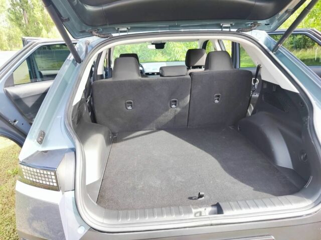 Зеленый Хендай Ioniq, объемом двигателя 0 л и пробегом 7 тыс. км за 26500 $, фото 4 на Automoto.ua