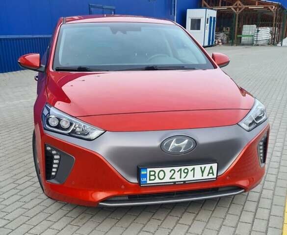 Помаранчевий Хендай Ioniq, об'ємом двигуна 0 л та пробігом 144 тис. км за 16100 $, фото 2 на Automoto.ua