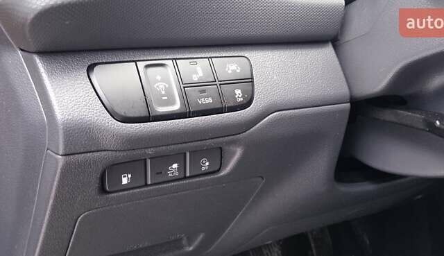 Хендай Ioniq 2017 в Бориславе на Automoto.ua Оранжевый Хендай Ioniq, объемом двигателя 0 л и пробегом 152 тыс. км за 12700 $, фото 4 на Automoto.ua