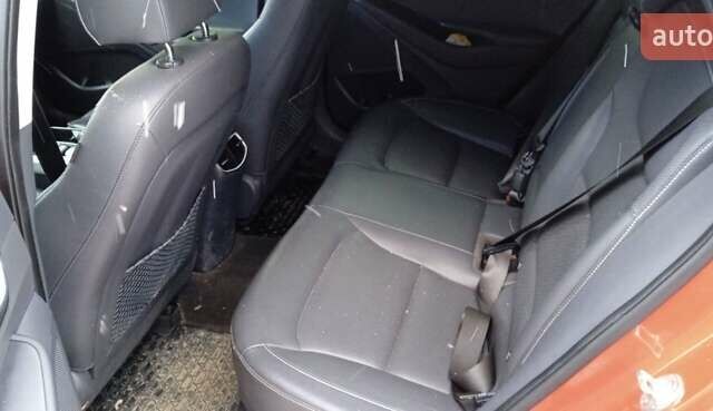 Хендай Ioniq 2017 в Бориславе на Automoto.ua Оранжевый Хендай Ioniq, объемом двигателя 0 л и пробегом 152 тыс. км за 12700 $, фото 5 на Automoto.ua