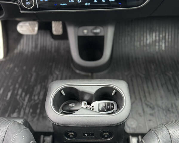 Білий Хендай Ioniq 5, об'ємом двигуна 0 л та пробігом 137 тис. км за 23999 $, фото 19 на Automoto.ua