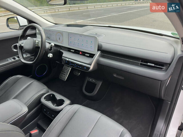 Білий Хендай Ioniq 5, об'ємом двигуна 0 л та пробігом 35 тис. км за 35399 $, фото 103 на Automoto.ua