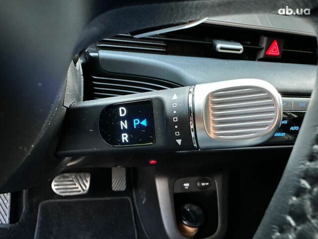 Белый Хендай Ioniq 5, объемом двигателя 0 л и пробегом 81 тыс. км за 24690 $, фото 15 на Automoto.ua