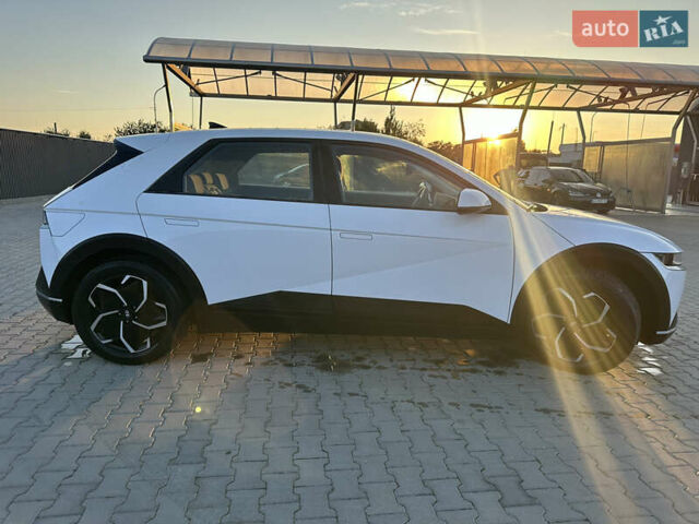 Білий Хендай Ioniq 5, об'ємом двигуна 0 л та пробігом 27 тис. км за 22000 $, фото 7 на Automoto.ua