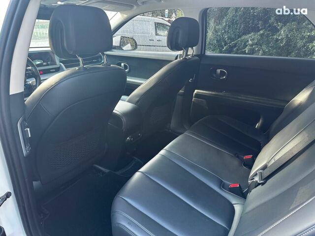 Белый Хендай Ioniq 5, объемом двигателя 0 л и пробегом 81 тыс. км за 24690 $, фото 18 на Automoto.ua