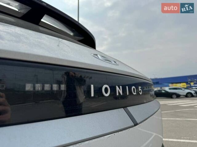 Белый Хендай Ioniq 5, объемом двигателя 0 л и пробегом 35 тыс. км за 35500 $, фото 17 на Automoto.ua