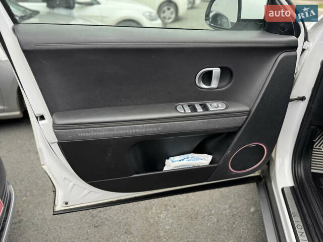 Білий Хендай Ioniq 5, об'ємом двигуна 0 л та пробігом 137 тис. км за 23999 $, фото 10 на Automoto.ua