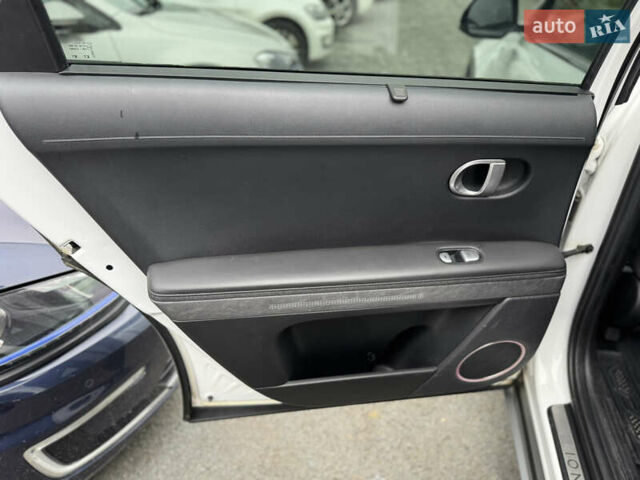 Білий Хендай Ioniq 5, об'ємом двигуна 0 л та пробігом 137 тис. км за 23999 $, фото 27 на Automoto.ua
