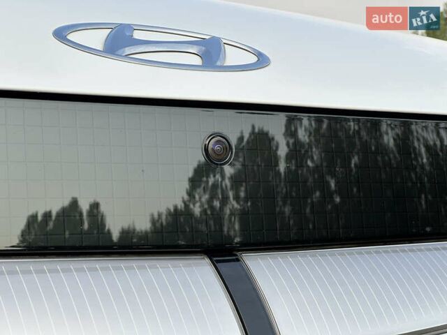 Білий Хендай Ioniq 5, об'ємом двигуна 0 л та пробігом 35 тис. км за 35399 $, фото 29 на Automoto.ua