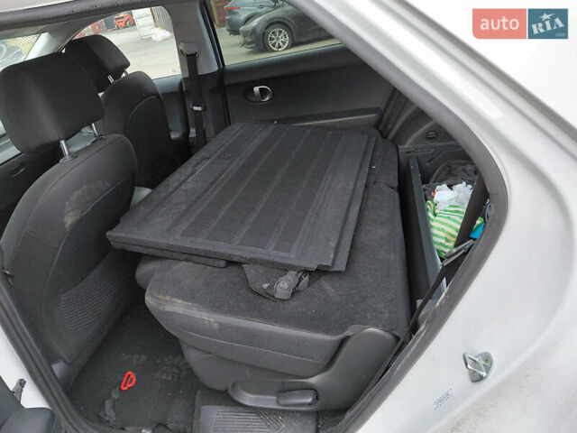 Белый Хендай Ioniq 5, объемом двигателя 0 л и пробегом 77 тыс. км за 15500 $, фото 13 на Automoto.ua