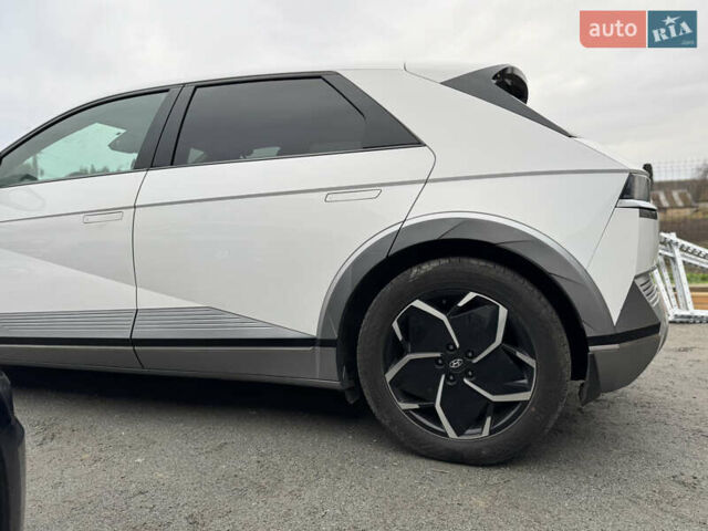 Білий Хендай Ioniq 5, об'ємом двигуна 0 л та пробігом 137 тис. км за 23999 $, фото 2 на Automoto.ua