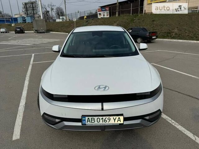 Білий Хендай Ioniq 5, об'ємом двигуна 0 л та пробігом 35 тис. км за 35500 $, фото 3 на Automoto.ua