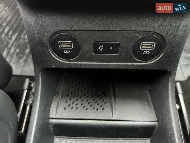 Білий Хендай Ioniq 5, об'ємом двигуна 0 л та пробігом 137 тис. км за 23999 $, фото 18 на Automoto.ua