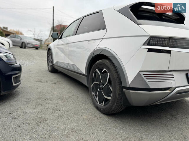 Білий Хендай Ioniq 5, об'ємом двигуна 0 л та пробігом 137 тис. км за 23999 $, фото 4 на Automoto.ua