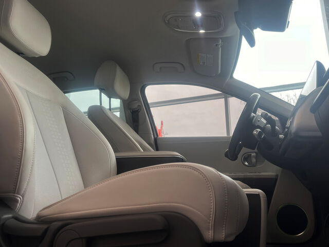 Білий Хендай Ioniq 5, об'ємом двигуна 77 л та пробігом 44 тис. км за 32500 $, фото 20 на Automoto.ua