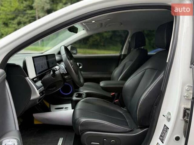 Белый Хендай Ioniq 5, объемом двигателя 0 л и пробегом 78 тыс. км за 27000 $, фото 8 на Automoto.ua