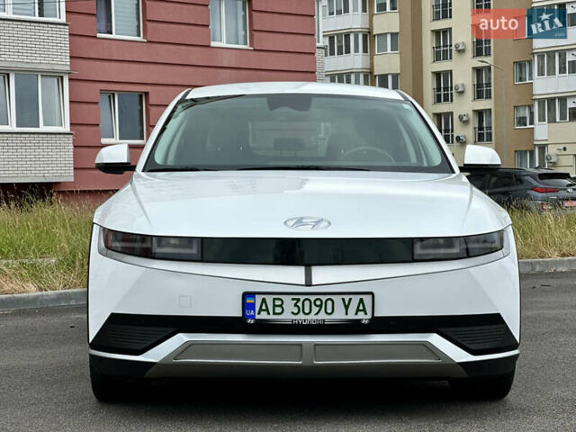 Белый Хендай Ioniq 5, объемом двигателя 0 л и пробегом 42 тыс. км за 29999 $, фото 25 на Automoto.ua